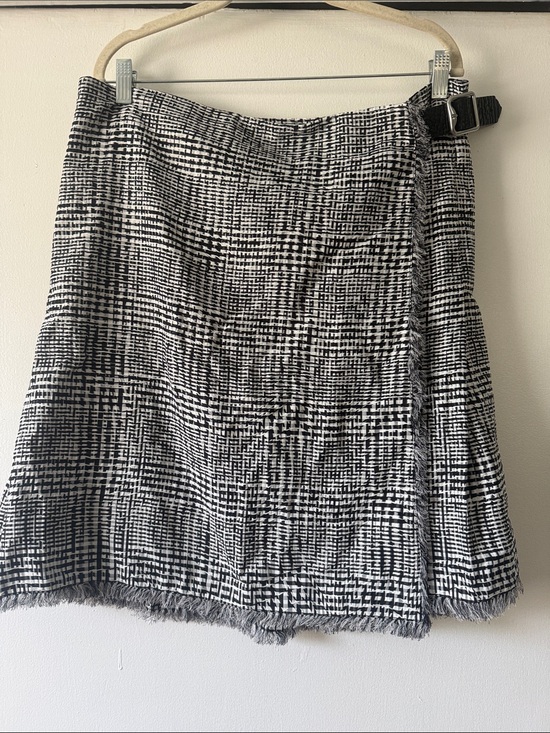 Burberry Dresses & Skirts - Burberry Black and White Fringe Wrap A-Line Skirt